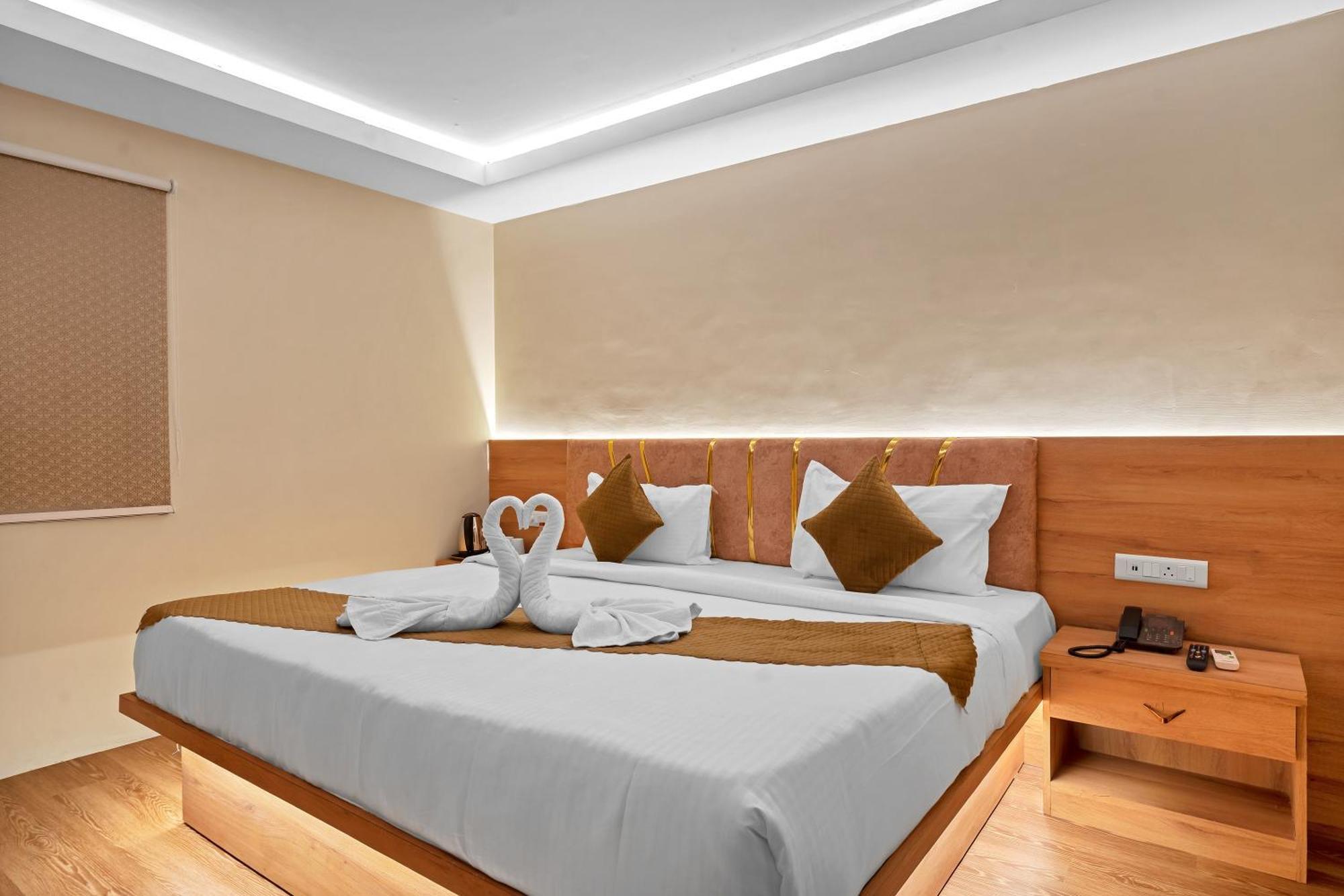 Hotel Sm Deccan Park Shamshabad Exterior photo